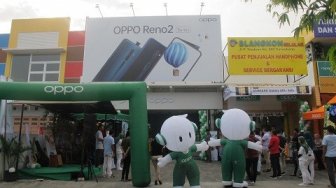 Merdeka Belanja di Huluwa Blangkon Store