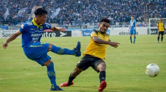 Hanya Bermain Imbang, Persib Perpanjang Rekor Buruk Hadapi Barito Putera