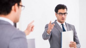 Bukan Orang Gila, Bicara dengan Diri Sendiri Bagus Buat Kesehatan Mental