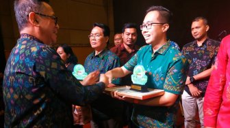 Raih Penghargaan DCSR, Astra Motor Bali Berkomitmen Bagi Masyarakat