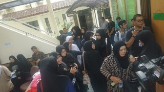 Sidang Putusan Ditunda Hakim, Jemaah Korban First Travel Kecewa