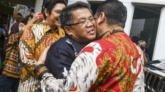 Ketua MPR Bambang Soesatyo Peluk Erat Presiden PKS