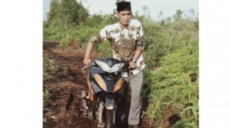 Prestasi Sekolah Bersinar Ditengah Gaji Guru Tak Seberapa