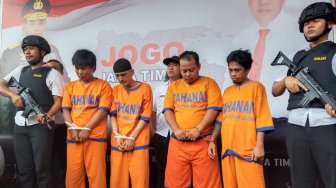 Trik Kiai Gadungan, Orang Terlilit Utang Rela Tukar Uang dengan Keramik