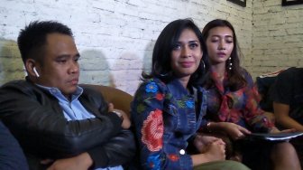 Terjatuh, Putri Karen Pooroe Seorang Diri di Apartemen ?