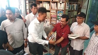 KPJ Bersama Polda DIY Sita Buku Bajakan di Shopping Center