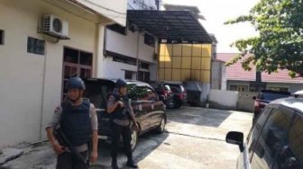 Terkait Korupsi, KPK Geledah Sebuah Bangunan di Jalan Tanjung Datuk