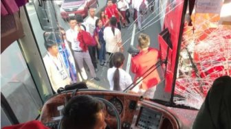 Apes, Jelang Pembukaan SEA Games Bus Atlet Vietnam Malah Tabrak Bus Laos