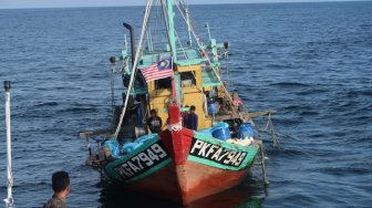 Satu Kapal Ikan Ilegal Malaysia Ditangkap KKP di Selat Malaka