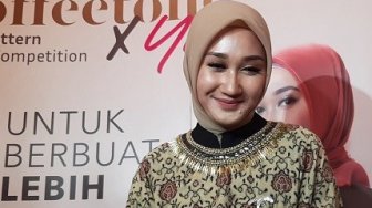 Selamat, Dian Pelangi Melahirkan Anak Pertama