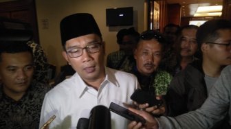 Buruh Jabar Minta Satu Poin SK UMK Dihapus, Gubernur: Itu Untuk Cegah PHK