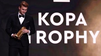 De Ligt Raih Kopa Trophy 2019, Alisson Boyong Yachine Trophy