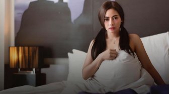 Intip Foto Vitalia Shesya Kenakan Seragam SMA, Seksi Banget