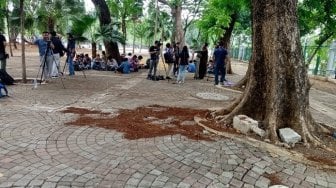 LIVE STREAMING: Situasi Terkini Pasca Ledakan di Monas