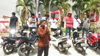 Penyebrangan Talango-Kalianget Macet Total