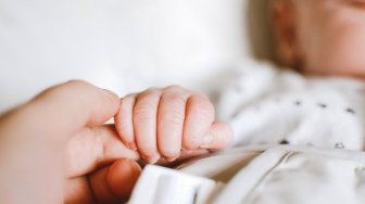 Studi Amerika: Anak dari Ibu Terinfeksi Covid-19 Lahir dengan Baik