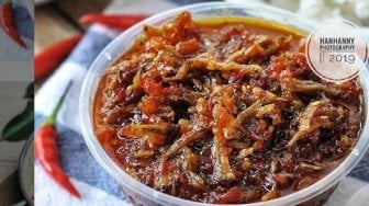 Resep Sambel Teri Kering, Cocok untuk Cocolan Makanan Apa Aja Lho