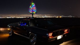 Ide Unik dari Amerika Serikat: Christmas Car Tree