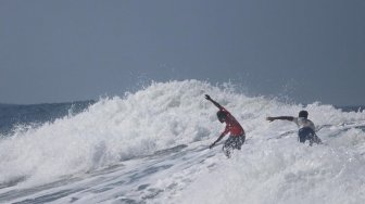 Surfer Filipina Tolong Indonesia, Jokowi Beri Salam Hormat Untuk Roger