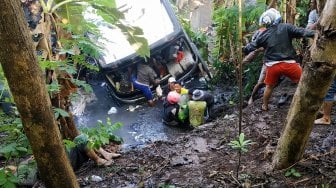 Bus Sarat Penumpang dari Bengkulu Masuk Jurang di Pagaralam Sumsel