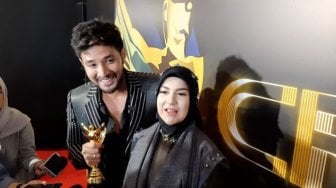 Ammar Zoni dan Irish Bella Raih Penghargaan Pemeran Sinetron Terfavorit