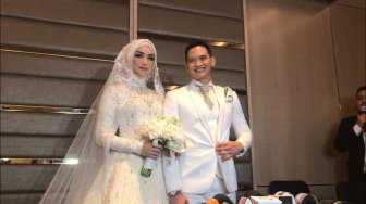 Ciuman Bibir Disorot, 5 Potret Honeymoon Citra Kirana - Rezky Aditya di Italia