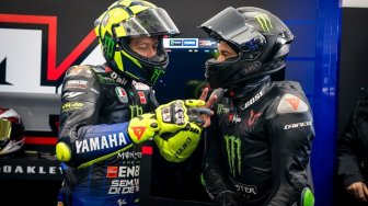 Minim Publikasi, Hamilton Akui Dirinya Nyaris Jatuh saat Duel Lawan Rossi