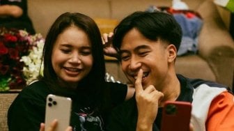 Kirim 'Hadiah' Yasin, Rossa Kenang Memori Berburu Rumah Bersama Vidi Aldiano