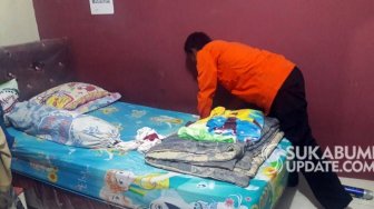 Anak Ular Kobra Muncul di Bawah Kasur, Warga Taman Asri Sukabumi Geger