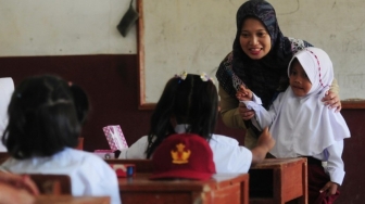 Peserta Didik di SD dan SMP Teluk Waru Ditambah, Tenaga Pendidik Disebut Bakal Ditingkatkan Kualitasnya
