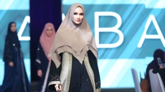 Busana Muslim Syar'i Si.Se.Sa yang Elegan dan Santun untuk Liburan