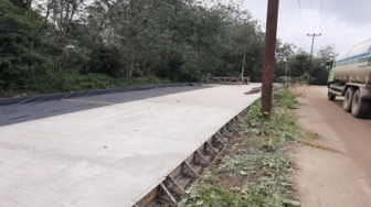 Proyek Jalan Lingkar Sungai Rumbio Kari-Sungai Jering Tidak Tepat Waktu