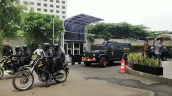 Menuju Istana, Rombongan Pimpinan KPK Dikawal Pasukan Brimob