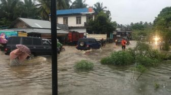 Banjir 2 Meter yang Merendam Puluhan Rumah Warga Agam Mulai Surut