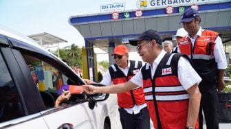 Tekan Angka Kecelakaan, HK Beri Buku Panduan Mudik di Tol Trans Sumatera