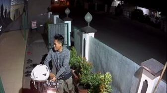 Kepergok Curi Motor,  Warga Pandeglang Babak Belur Diamuk Massa