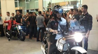 Kendarai Motor Chopper, Jokowi Jalan-jalan di Botani Square Bogor