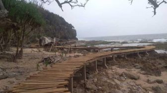 Pantai Karang Bokor Lebak Ditata, Spot Selfie dan Home Stay Mulai Dibangun