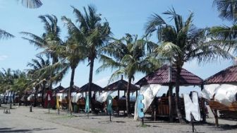 Pantai Akkarena, Destinasi Liburan Akhir Tahun Paling Asyik di Makassar