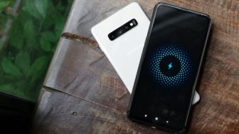 Layar AMOLED Akan Jadi Tren Ponsel 2020