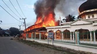 Masjid Taqarrub Aceh Hangus Terbakar, Satu Perempuan Terlalap Api