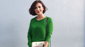 Wanda Hamidah Kritik Desainer Indonesia yang Bawa Penonton Sendiri ke Paris Fashion Week