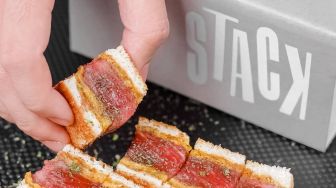 Stack Jakarta, Menu Unik Sandwich Bertumpuk yang Lagi Ngehits