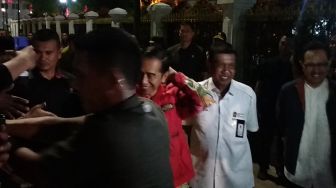 Begini Gaya Kece Jokowi Sambut Malam Tahun Baru di Jogja