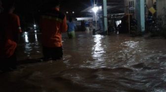 Pengerukan Gunung Bikin Bojonegara Serang Banjir Bandang