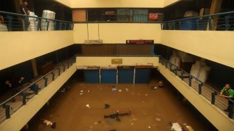 Aktivitas Perdagangan di Pasar Cipulir Lumpuh Akibat Banjir