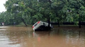 Deretan Potret Kendaraan yang Jadi Korban Banjir, Kerugiannya Bikin Ngilu