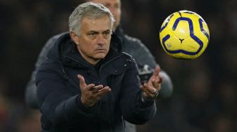 Jose Mourinho Sebut Bisa Lanjutkan Musim adalah Pilihan Terbaik