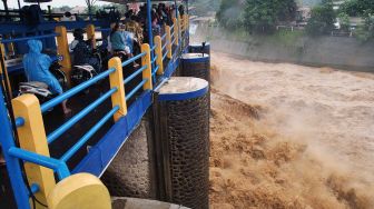 Beredar Kabar Bendung Katulampa akan Dibuka Malam Ini, Petugas: Hoaks Itu!