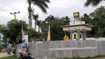 Pembangunan Tugu Adipura Selesai, Tidak Sesuai Keinginan Bupati Mursini